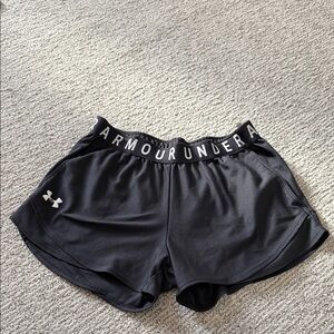 Under Armour Black Women's Athletic Shorts with Logo Waistband